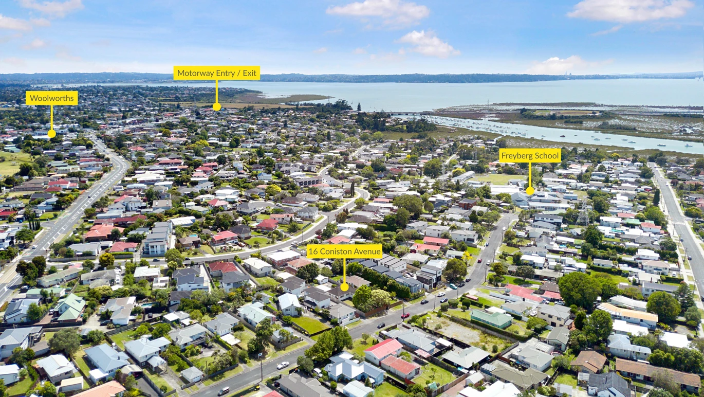 809m2 section, Must SELL ASAP, Due to mounting financial pressures, Forget the CV and ignore past prices, 4 beds 1.5 baths house wit garage, In zone for Freyberg Community School, Rangeview Intermediate, and Rutherford College. 16 Coniston Avenue Te Atatu South, Auckland