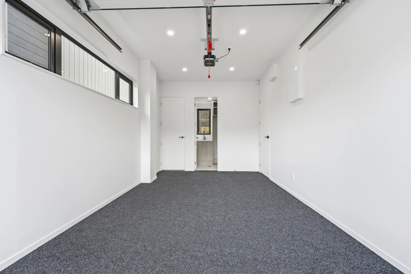 Rangitoto College zone, 143m2 Brandnew Standalone 4 beds 2.5 baths home with garage, close to schools, beaches, Browns Bay village, zoned for Rangitoto College, Murrays Bay Intermediate, Northcross Intermediate, and St John’s School. 2/30 Kiteroa Terrace Rothesay Bay, Auckland