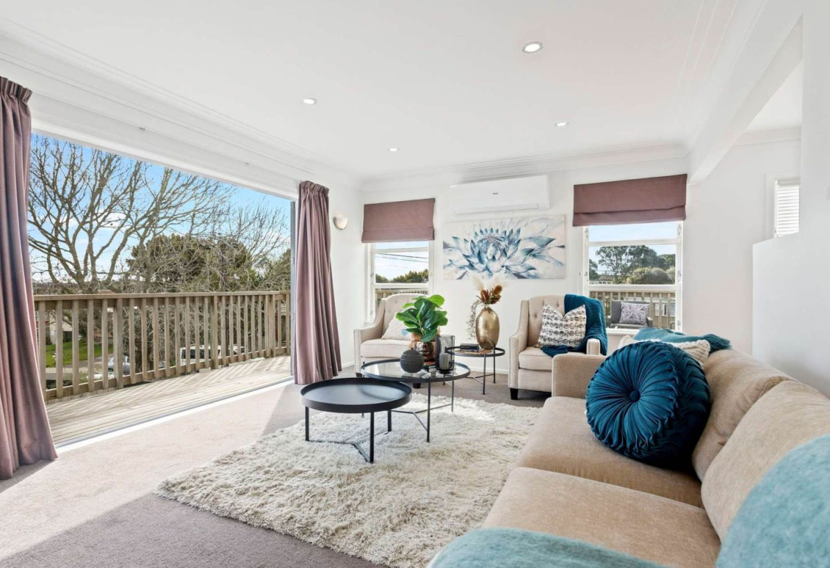 For rent, No pets, No smoking, 3 beds 1 bath house with garage, available 3rd July, 27 Willoughby Avenue, Howick, Auckland