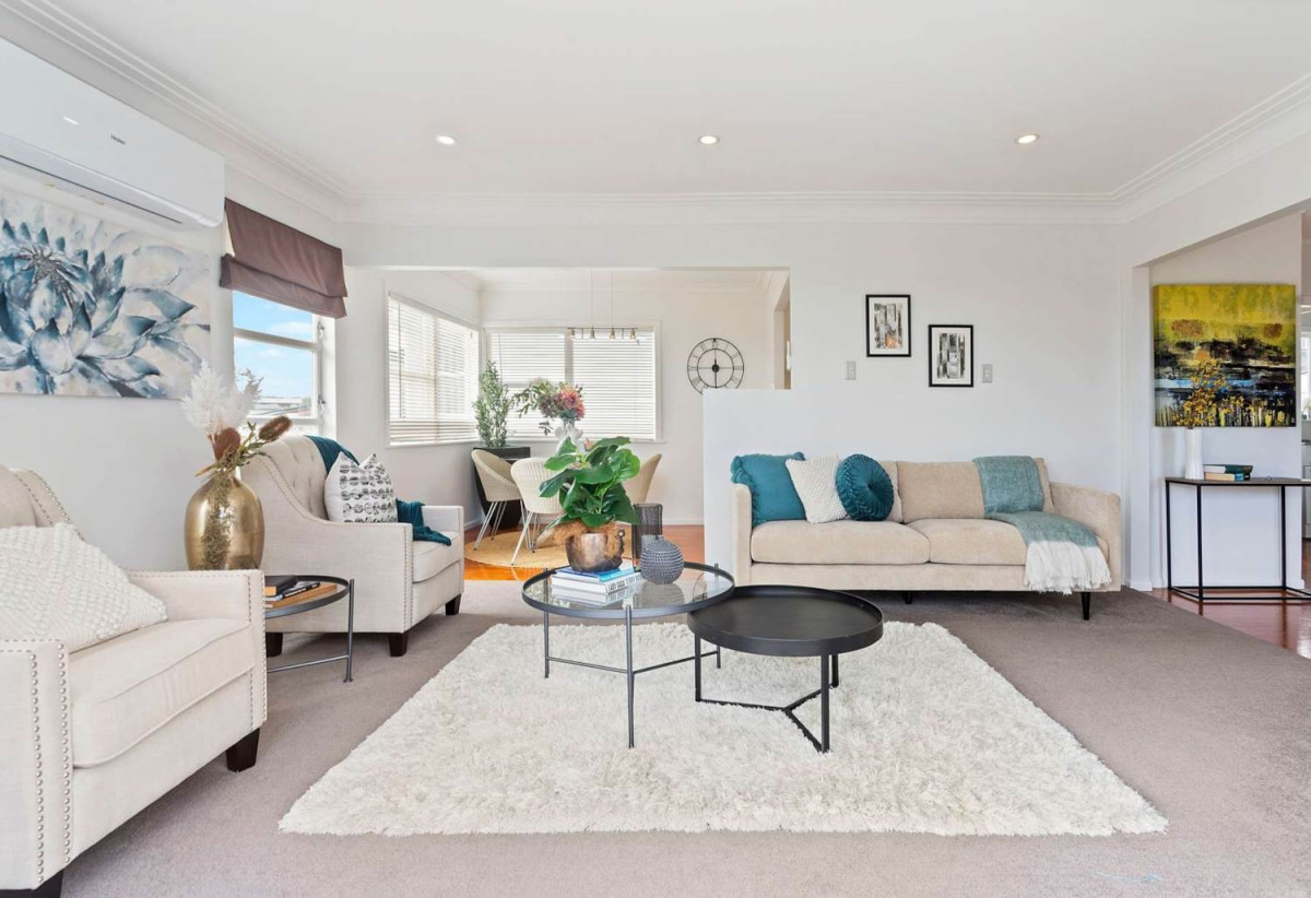 For rent, No pets, No smoking, 3 beds 1 bath house with garage, available 3rd July, 27 Willoughby Avenue, Howick, Auckland