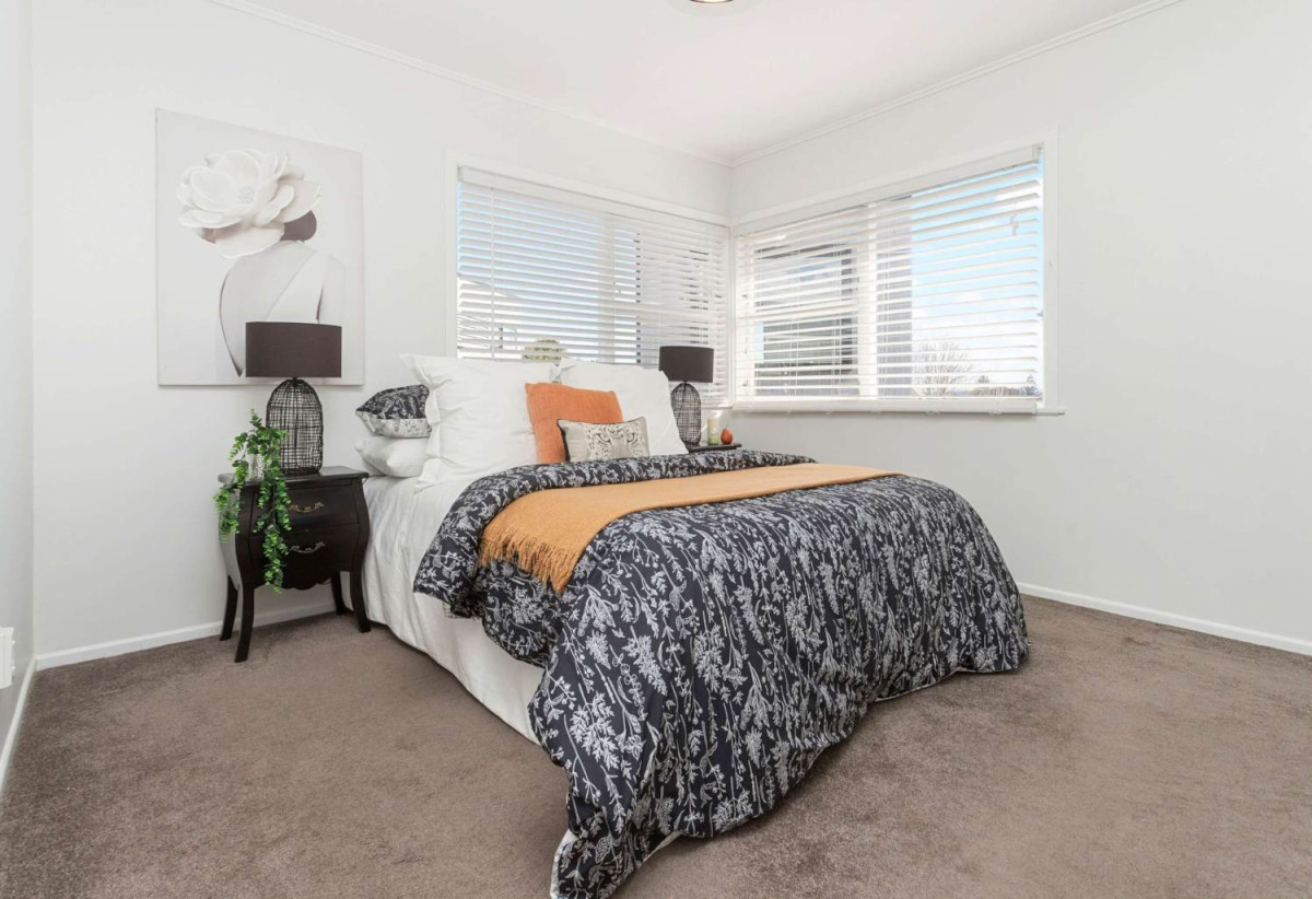For rent, No pets, No smoking, 3 beds 1 bath house with garage, available 3rd July, 27 Willoughby Avenue, Howick, Auckland