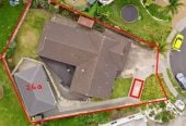 For rent, Pets considered on request,3 beds 1 bath house with car park, available now, 26A Peretao Rise, The Gardens, Auckland