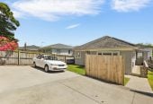 506m2 section, 3 beds 1 baths house with double garage, close to twon centre, schools, 0.2 km to Valley School, 1.2 km to Pukekohe High School, 1.4 km to Pukekohe Intermediate, 74 East Street, Pukekohe, Auckland