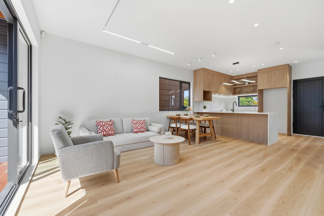 Rangitoto College zone, 143m2 Brandnew Standalone 4 beds 2.5 baths home with garage, close to schools, beaches, Browns Bay village, zoned for Rangitoto College, Murrays Bay Intermediate, Northcross Intermediate, and St John’s School. 2/30 Kiteroa Terrace Rothesay Bay, Auckland