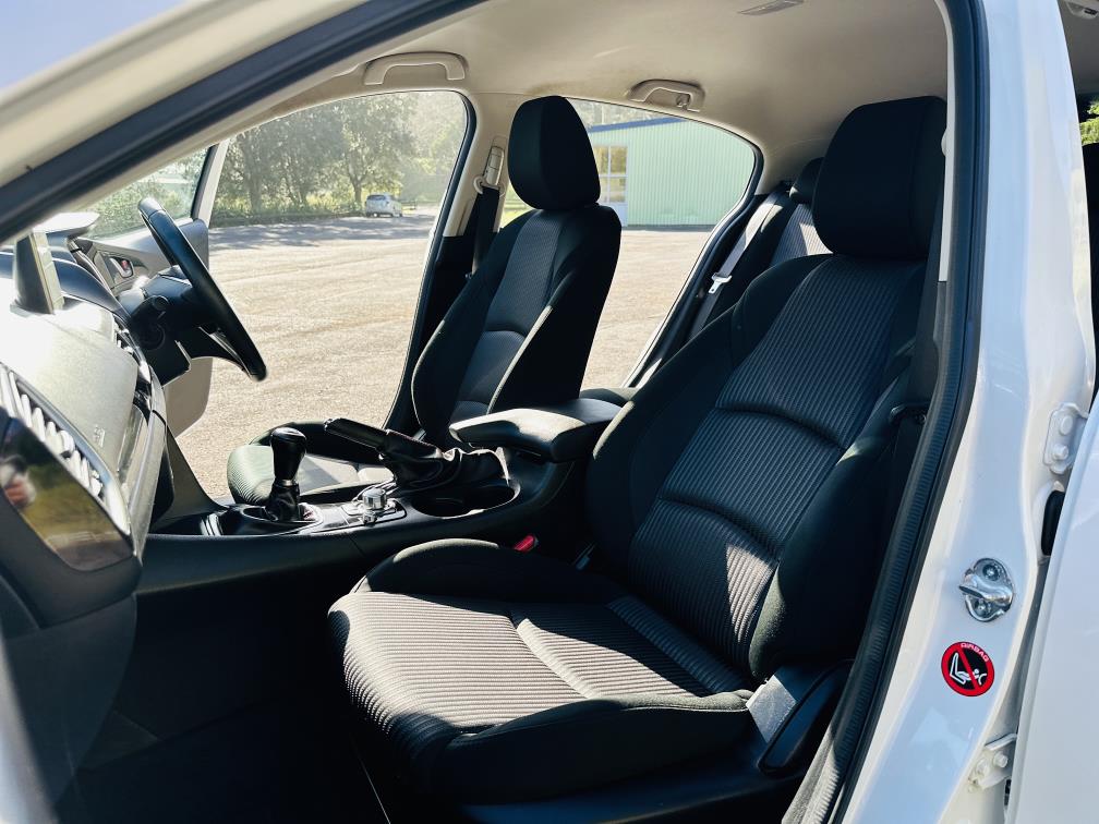 2014 Mazda Axela SPORTS !! MANUAL !! Hatchback Manual, 5 SEATS, nEW iMPORT, pETROL, 1,500 cc, 28,047 km, $0 Deposit Finance | Trade-In | Shipping