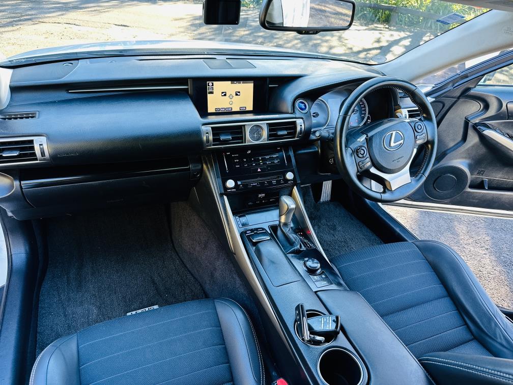 2013 Lexus IS 300h HYBRID !! L SPORT PACKAGE !! TOP SPEC !! Sedan Automatic, 5 seats, Hybrid, New Import, 2,500 cc, 85,600 km