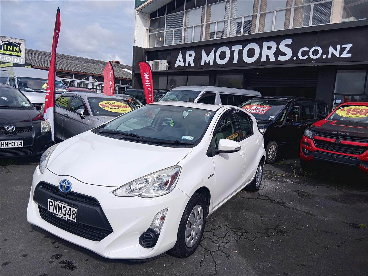 2017 Toyota Aqua Petrol Hybrid Hatchback Automatic, 5 seats, 1,496 cc, 199,341 km