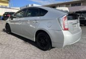 2013 Toyota Prius Hatchback Automatic, 5 seats, Silver, 3 owners, Petrol, 1,790 cc, 402,044 km