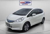 2012 Honda Fit HYBRID !! Top Spec !! heated seats !! Cruise control !! Reverse camera Hatchback Automatic, 5 seats, Hybrid, 1,339 cc, 154,359 km