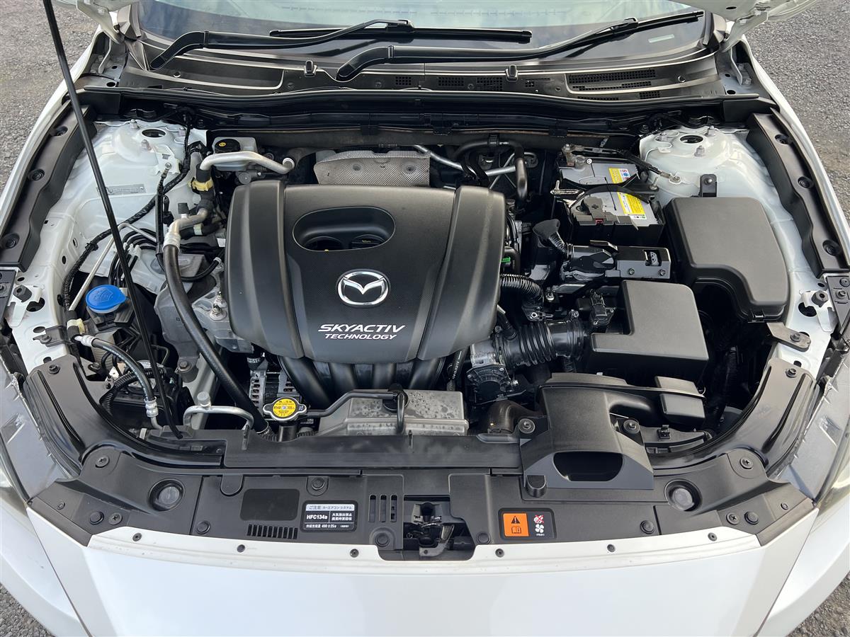 2015 Mazda Axela Hatchback Automatic, 5 seats, New Import, Petrol, 1,490 cc, 97,547 km