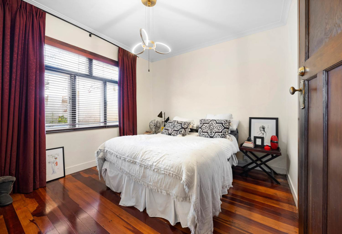 Double Grammar school zone, 2 beds 1 bath unit, close to schhols, Newmarket, 0.5 km to Kohia Terrace School, 0.8 km to Epsom Girls’ Grammar School, 0.9 km to Auckland Normal Intermediate, 1.7 km to Auckland Grammar, 1/223 Manukau Road, Epsom, Auckland