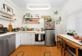 Double Grammar school zone, 2 beds 1 bath unit, close to schhols, Newmarket, 0.5 km to Kohia Terrace School, 0.8 km to Epsom Girls’ Grammar School, 0.9 km to Auckland Normal Intermediate, 1.7 km to Auckland Grammar, 1/223 Manukau Road, Epsom, Auckland
