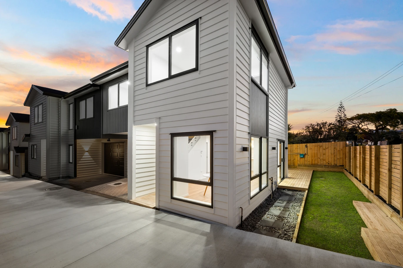10-Year Master Build Warranty, Brandnew 3 beds 2.5 baths duplex home with garage, close to motorway access, Mount Roskill Shopping Hub, In zone for New Windsor School, Blockhouse Bay Intermediate and Lynfield College, 25A Rosamund Avenue New Windsor, Auckland