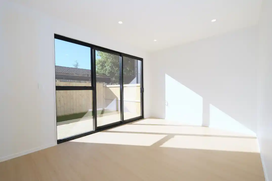For rent, 4 beds 3 baths house with garage, Available from 1st July, 31B Culver Tce, Howick, Auckland