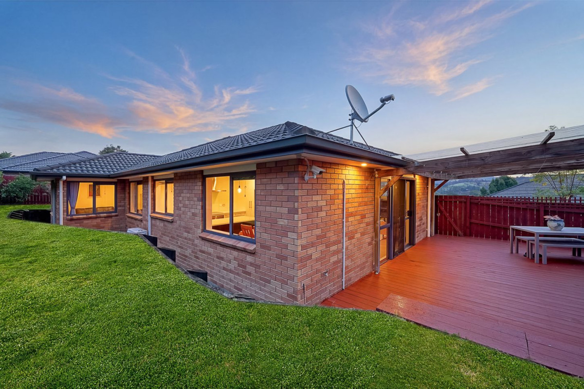 Owners moving overseas, 164m2 4 beds 2 baths house with double garage on 475m2 section, close to Westgate Shopping Centre, NorthWest Mall, local schools, easy motorway access, 67 Tiriwa Drive, Massey, Auckland