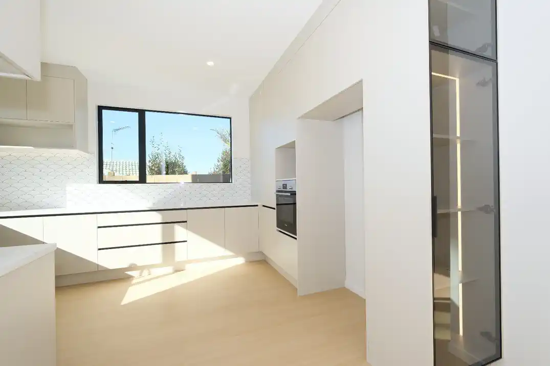 For rent, 4 beds 3 baths house with garage, Available from 1st July, 31C Culver Tce, Howick, Auckland