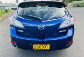 2012 Mazda Axela 52000 KMS APPLE CAR PLAY NEW STEREO Hatchback Automatic, 5 seats, Blue, Petrol, 1,500 cc, 52,869 km