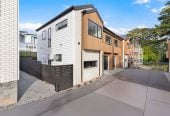 Brandnew 3 beds 2 baths home with garage, Not far from Papakura Town Centre, easy motorway access, 0.5 km to Redhill School, 2 km to Papakura Intermediate, 2.4 km to Papakura High School, 7/27 Red Hill Road, Papakura, Auckland