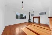 Standalone 3 beds 1 bath house with car park, close to schools, parks, town centre, easy motorway access, 1/39 Settlement Road Papakura, Auckland