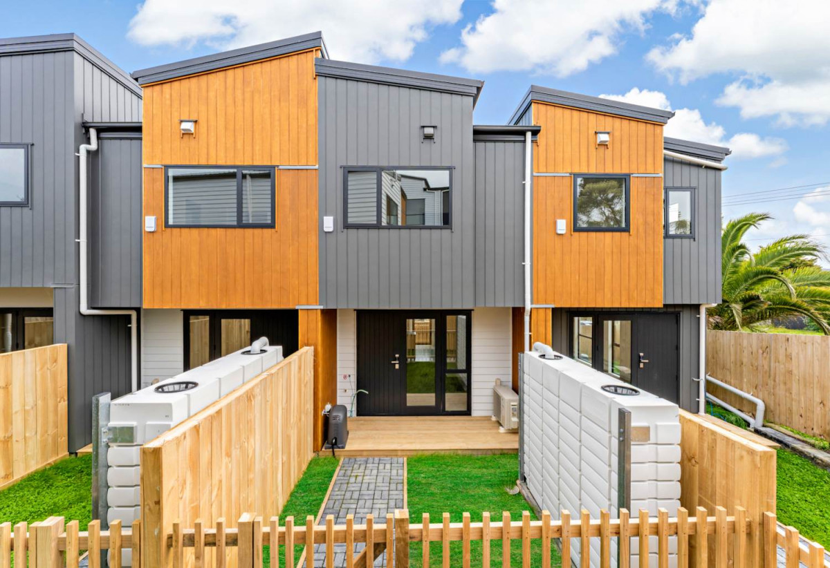 10-Year Halo Building Warranty Insurance, Brandnew 2 beds 1.5 baths home with private backyard and car park, close to schools, Henderson Shopping Complex, 0.4 km to Henderson School, 2-5/300 Great North Road, Henderson, Auckland