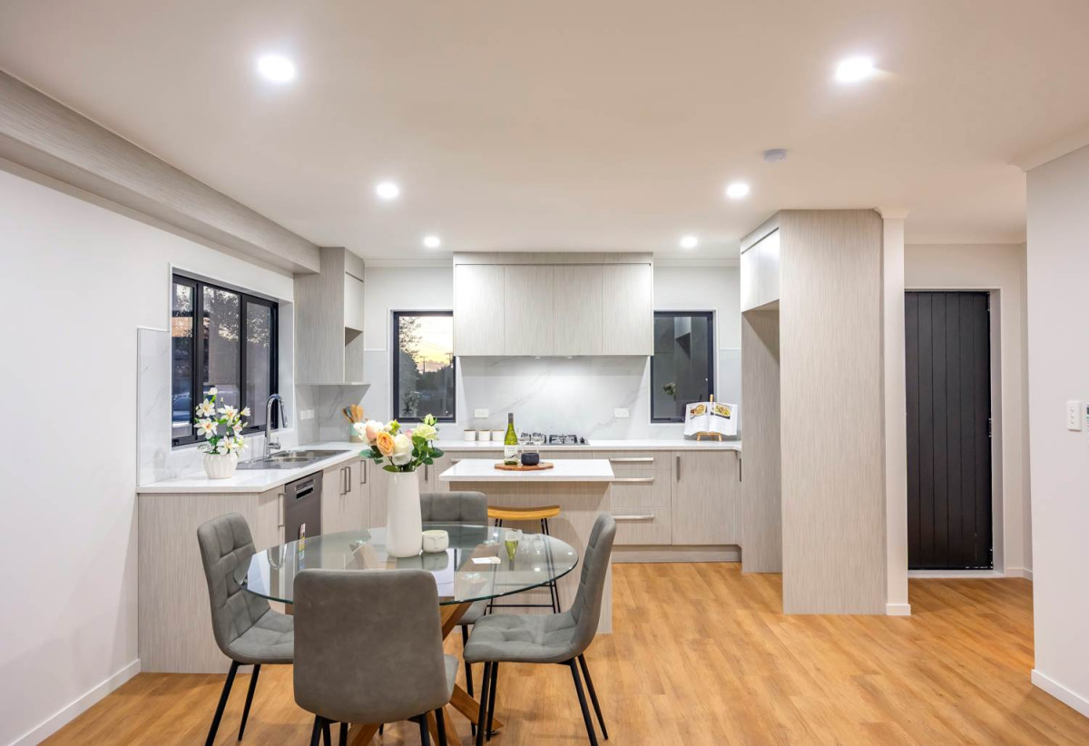 Brandnew standalone 3 beds 2.5 baths home with garage, close to Papakura Town Centre, local schools, parks, and easy motorway access, 0.3 km to Cosgrove School, 1.4 km to Papakura High School, 1.6 km to Papakura Intermediate, Lot 3/174B Clevedon Road, Papakura, Auckland