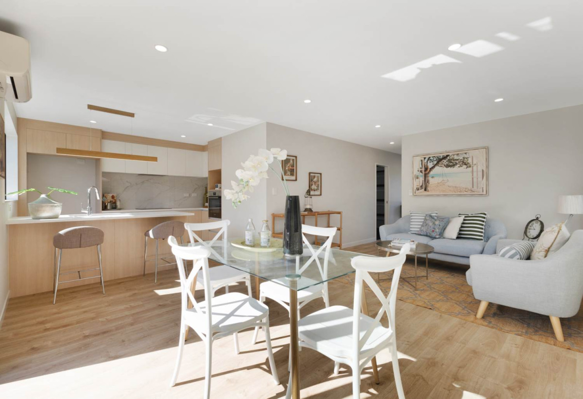 Brandnew standalone 4 beds 2.5 baths home with garage, close to schools, town centre, parks, beach, motorway access, 0.7 km to Mangere Bridge School, 13A Tainui Terrace, Mangere Bridge, Auckland