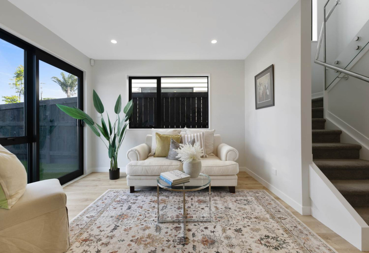 Brandnew standalone 4 beds 2.5 baths home with garage, close to schools, town centre, parks, beach, motorway access, 0.7 km to Mangere Bridge School, 13C Tainui Terrace, Mangere Bridge, Auckland