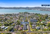 Brandnew standalone 4 beds 2.5 baths home with garage, close to schools, town centre, parks, beach, motorway access, 0.7 km to Mangere Bridge School, 13C Tainui Terrace, Mangere Bridge, Auckland