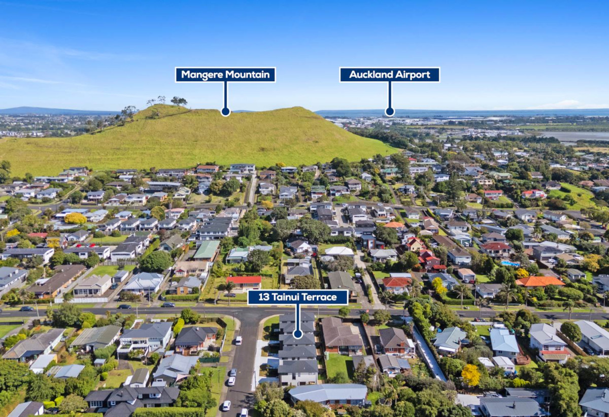 Brandnew standalone 4 beds 2.5 baths home with garage, close to schools, town centre, parks, beach, motorway access, 0.7 km to Mangere Bridge School, 13A Tainui Terrace, Mangere Bridge, Auckland