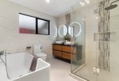 Motivated Vendor, Ignore The CV, 2 kitchens, 7 beds + study 6.5 baths house with double garage and 3beds 2 baths granny, move-in ready, close to The Gardens School, the Botanic Gardens, and with easy motorway access, 20 Jabal Crescent, Totara Park, Auckland