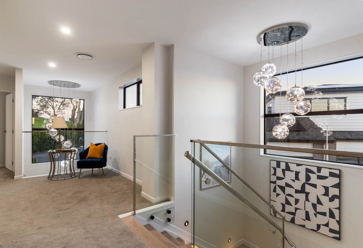 Motivated Vendor, Ignore The CV, 2 kitchens, 7 beds + study 6.5 baths house with double garage and 3beds 2 baths granny, move-in ready, close to The Gardens School, the Botanic Gardens, and with easy motorway access, 20 Jabal Crescent, Totara Park, Auckland