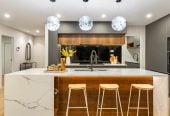 Motivated Vendor, Ignore The CV, 2 kitchens, 7 beds + study 6.5 baths house with double garage and 3beds 2 baths granny, move-in ready, close to The Gardens School, the Botanic Gardens, and with easy motorway access, 20 Jabal Crescent, Totara Park, Auckland