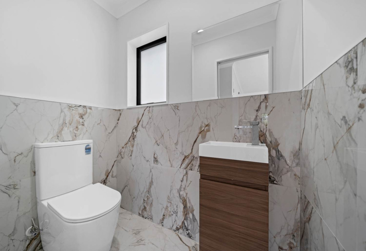 Brandnew standalone 3 beds 2.5 baths home with garage, close to Papakura Town Centre, local schools, parks, and easy motorway access, 0.3 km to Cosgrove School, 1.4 km to Papakura High School, 1.6 km to Papakura Intermediate, Lot 3/174B Clevedon Road, Papakura, Auckland