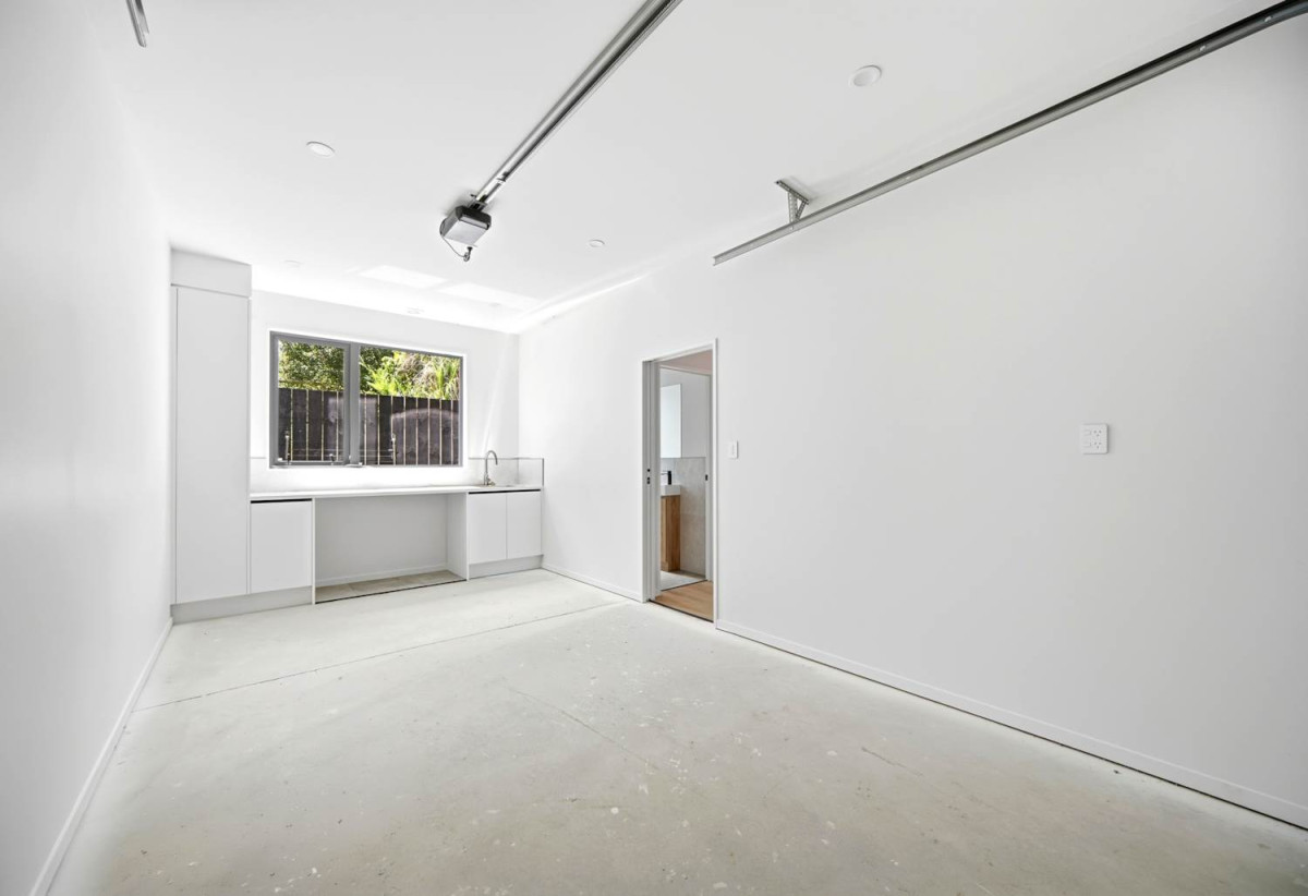 Rangitoto College zone, Brandnew standalone 4 beds 2.5 baths home with garage, Walk to Rothesay Bay Shops, Close to Browns Bay Centre & Beaches, Easy Access to Albany Mega Centre and motorway access, 0.6 km to Browns Bay School, Lot 3/584 Beach Road, Rothesay Bay, Auckland