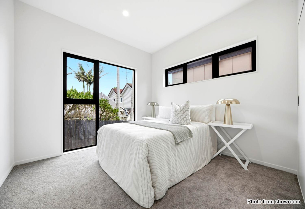 Rangitoto College zone, Brandnew standalone 4 beds 2.5 baths home with garage, Walk to Rothesay Bay Shops, Close to Browns Bay Centre & Beaches, Easy Access to Albany Mega Centre and motorway access, 0.6 km to Browns Bay School, Lot 3/584 Beach Road, Rothesay Bay, Auckland
