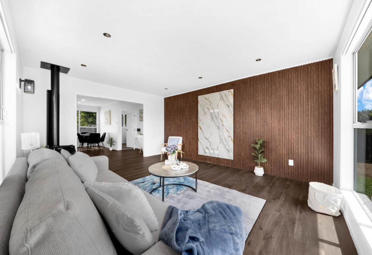 Urgent sale, 607m2 section, Renovated 4 beds 2 baths house with garage, close to parks, schools, shopping centres, 0.7 km to Elm Park School, 38 Hope Farm Avenue, Pakuranga Heights, Auckland