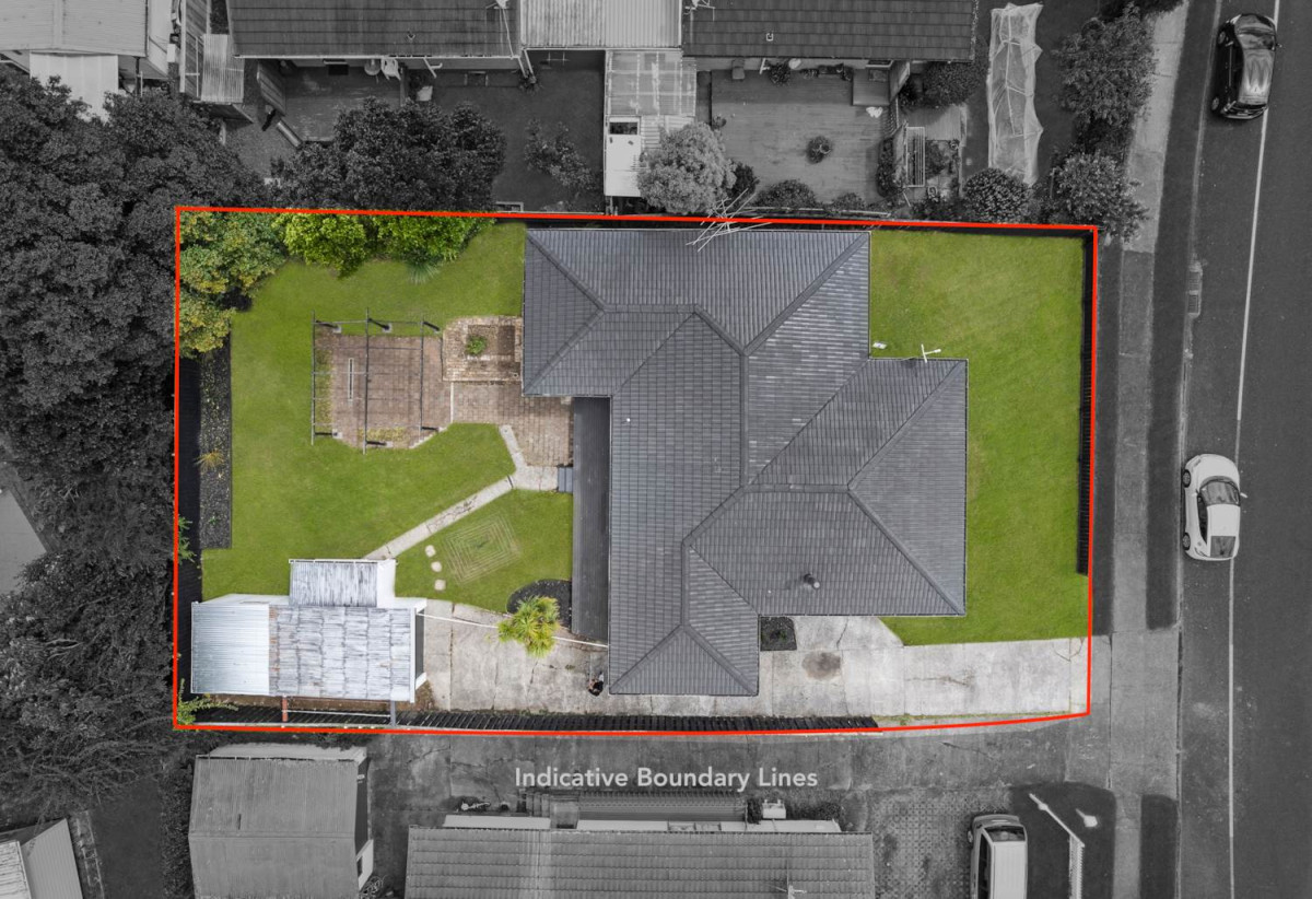 Urgent sale, 607m2 section, Renovated 4 beds 2 baths house with garage, close to parks, schools, shopping centres, 0.7 km to Elm Park School, 38 Hope Farm Avenue, Pakuranga Heights, Auckland