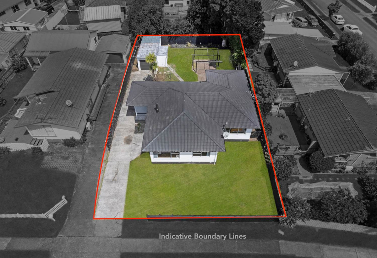 Urgent sale, 607m2 section, Renovated 4 beds 2 baths house with garage, close to parks, schools, shopping centres, 0.7 km to Elm Park School, 38 Hope Farm Avenue, Pakuranga Heights, Auckland