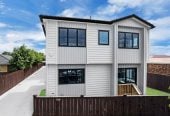 Brandnew standalone 4 beds 2.5 baths home with garage, close to Papakura Town Centre, local schools, parks, and easy motorway access, 0.3 km to Cosgrove School, 1.4 km to Papakura High School, 1.6 km to Papakura Intermediate, Lot 1/174B Clevedon Road, Papakura, Auckland