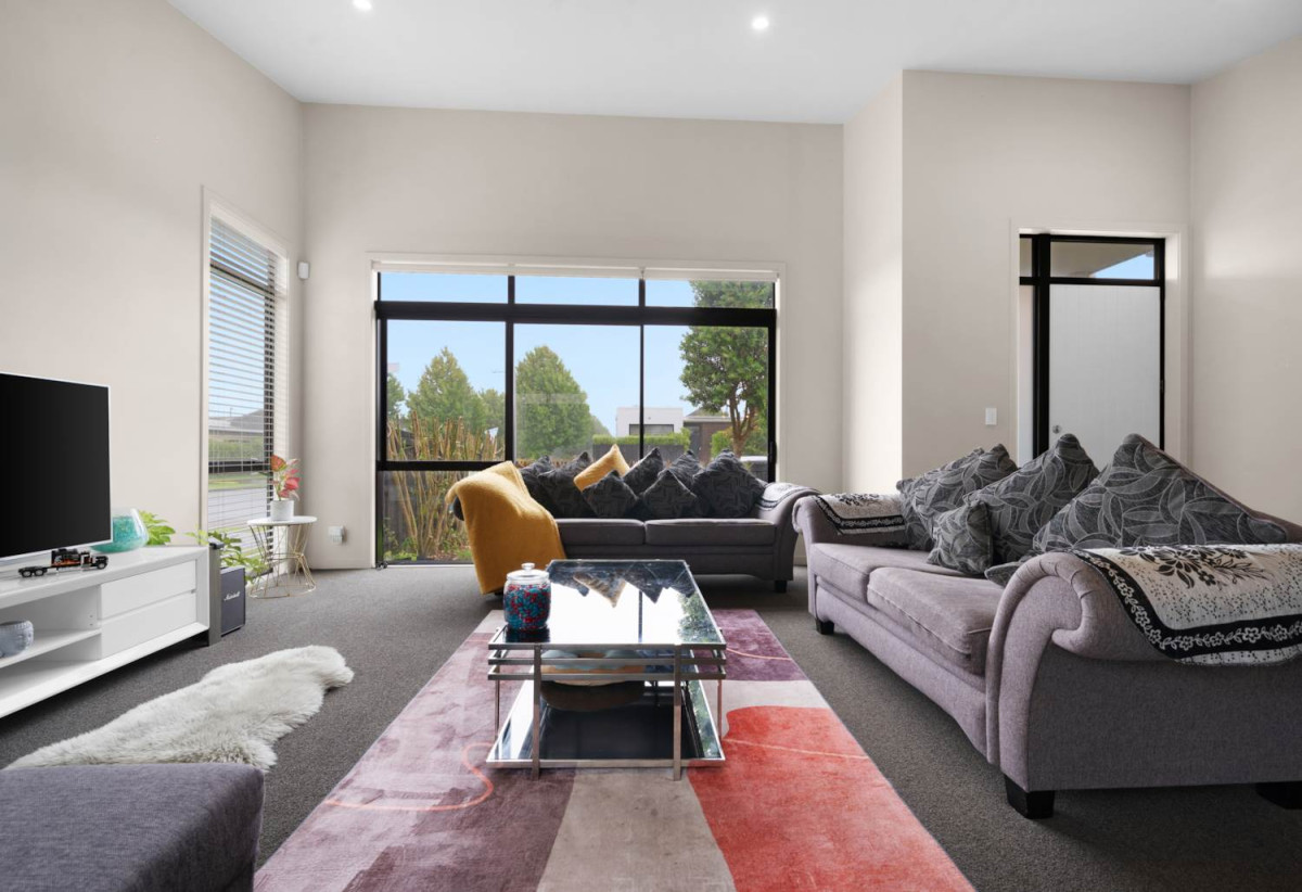 122 Sqm FLOOR AREA, 2 beds (1 ensuite) + Rumpus room 2 baths house with garage, close to schools, South Gate Shopping Centre, 0.7 km to Papakura Normal School, 17 Liberation Road, Takanini, Auckland