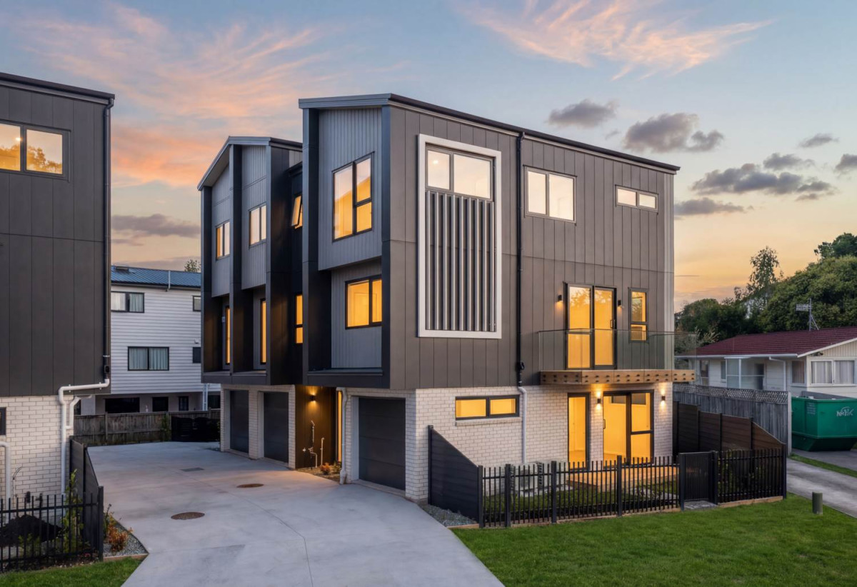 10-Year Master Build Guarantee., Double Westlake school zone, Brandnew 3 beds 3.5 baths home with garage, Freehold title – no body corporate fees, Zoned for Westlake Boys’ and Girls’ High Schools and Sunnynook Primary. walking distance to Sunnynook Park, Woolworths Supermarket, 2C Salamanca Road, Sunnynook, Auckland