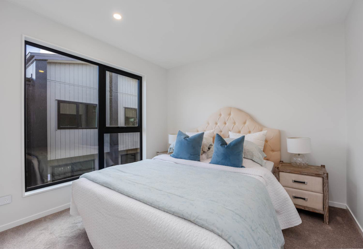 10-Year Master Build Guarantee, Westlake Boys and Girls school zone with Park View, Brandnew Freehold 4 beds (1 ensuite) 3.5 baths home with garage, 1 bed 1 bath ground floor, Walking distance to Sunnynook Park, Woolworths Supermarket, 111D Sycamore Drive, Sunnynook, Auckland