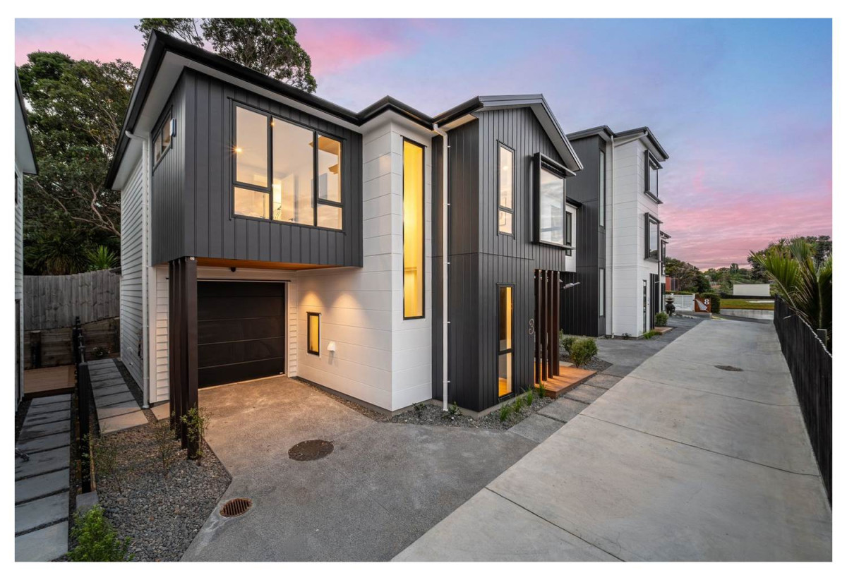 Rangitoto College and Double Westlake school zone, Brandnew standalone 4 beds 2.5 baths home with garage , minutes from the stunning Campbells Bay Beach, local cafés, parks, and coastal walkways, schools, 0.8 km to Campbells Bay School, 2/8 Park Rise, Campbells Bay, Auckland
