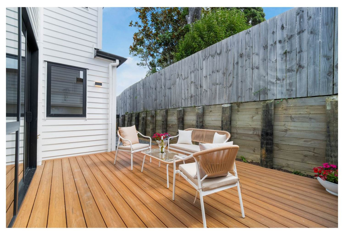 Rangitoto College and Double Westlake school zone, Brandnew standalone 4 beds 2.5 baths home with garage , minutes from the stunning Campbells Bay Beach, local cafés, parks, and coastal walkways, schools, 0.8 km to Campbells Bay School, 7/8 Park Rise, Campbells Bay, Auckland