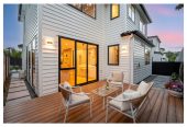 Rangitoto College and Double Westlake school zone, Brandnew standalone 4 beds 2.5 baths home with garage , minutes from the stunning Campbells Bay Beach, local cafés, parks, and coastal walkways, schools, 0.8 km to Campbells Bay School, 9/8 Park Rise, Campbells Bay, Auckland