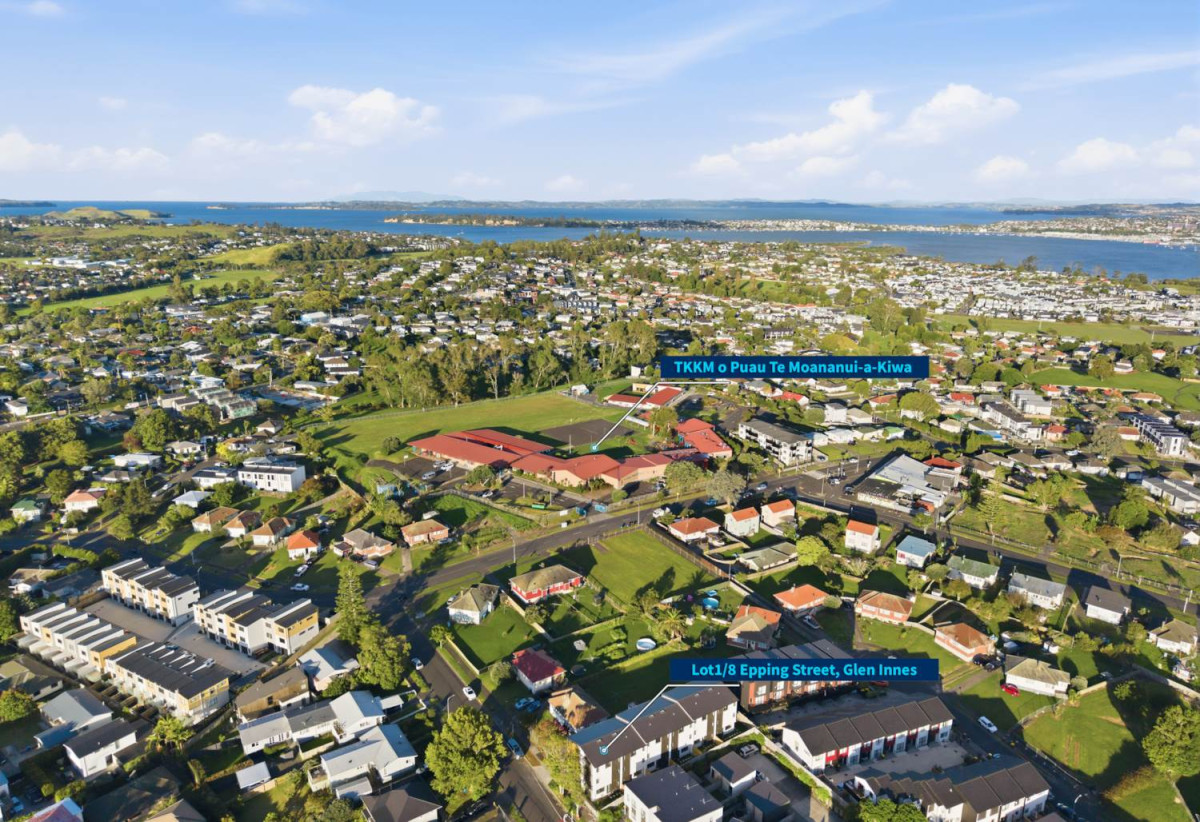 172m2 Brandnew 4 beds 3.5 baths home with garage, 1 bed 1 bath ground floor, close to schools, town centre, 0.2 km to Glen Innes School, 0.8 km to Tamaki College, 8C Epping Street, Glen Innes, Auckland