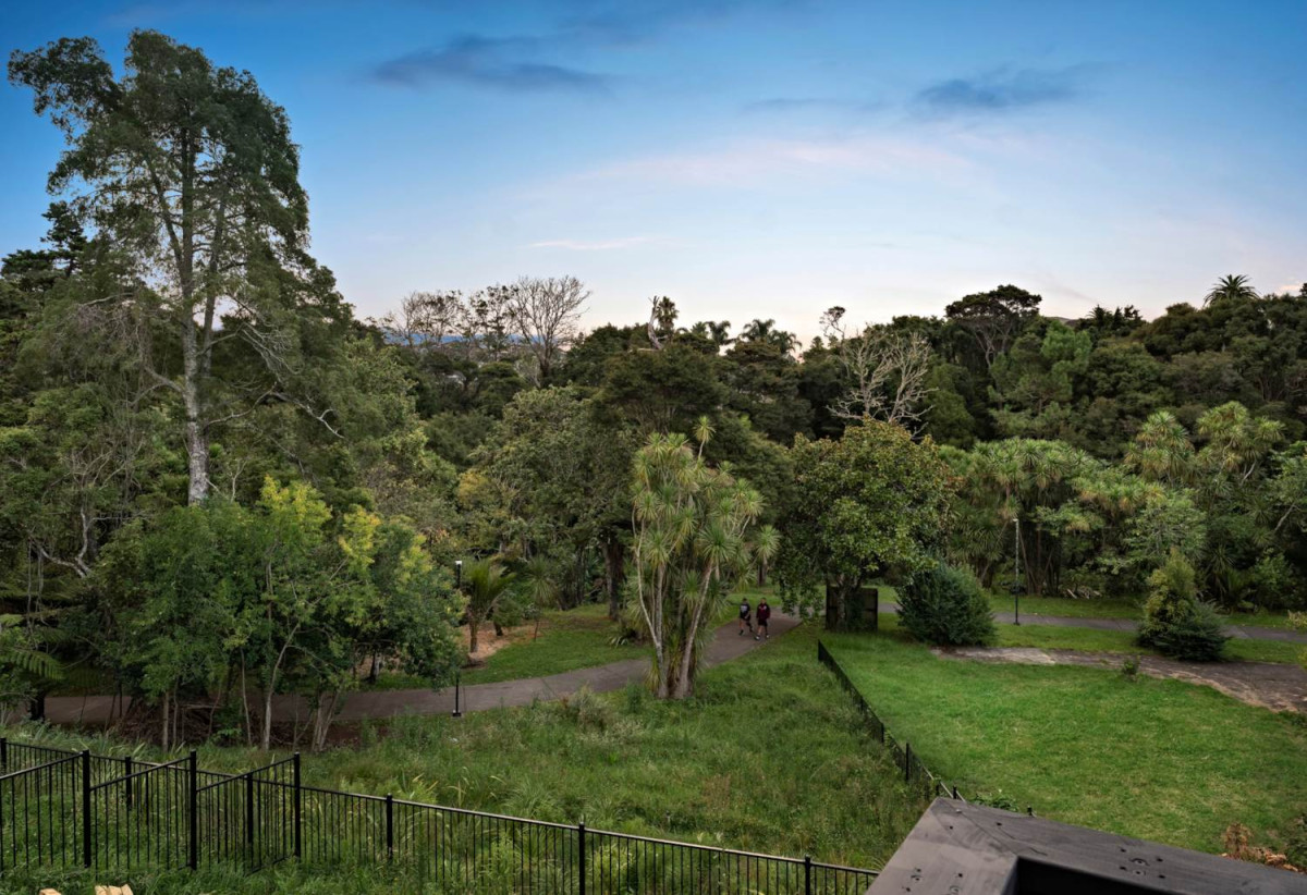 10-year Master Build Guarantee plus a 12-month maintenance warranty, Brandnew Freehold 4 beds 2.5 baths home with garage, easy access to  local shops, and motorway links, schools, nearby Opanuku Stream Walkway, 0.6 km to Henderson South School, 11c Tabitha Crescent, Henderson, Auckland