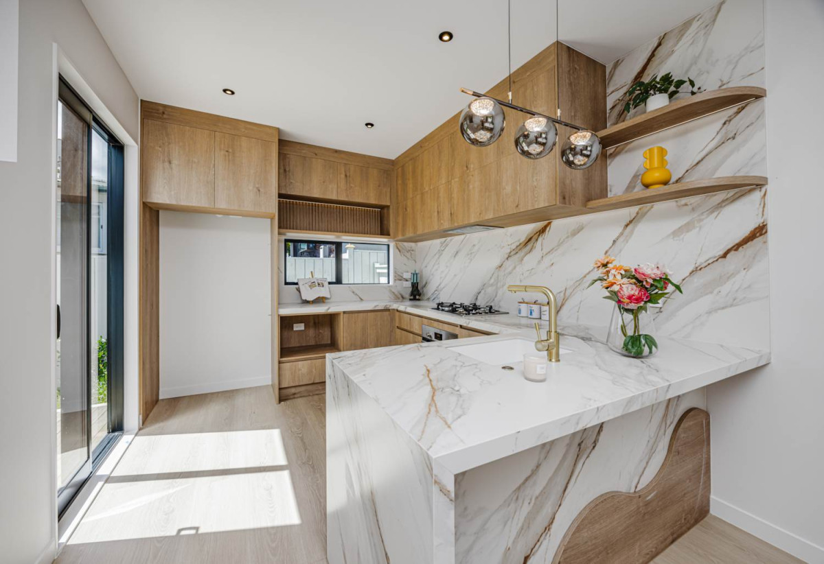 Standalone 4 beds 2.5 baths home with garage, close to schools, shops, 0.8 km to Papatoetoe West School, Lot 3/4 Barrie Avenue, Papatoetoe, Auckland