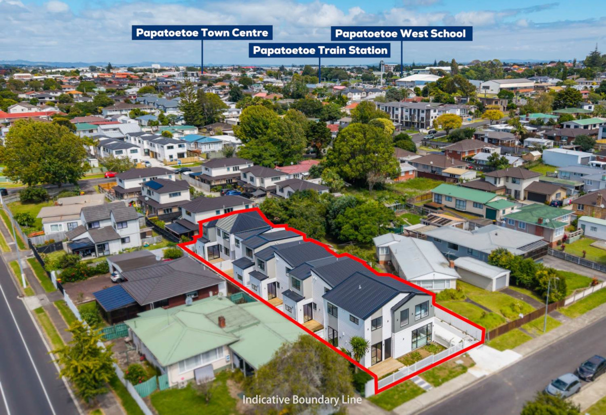 Standalone 4 beds 2.5 baths home with garage, close to schools, shops, 0.8 km to Papatoetoe West School, Lot 3/4 Barrie Avenue, Papatoetoe, Auckland