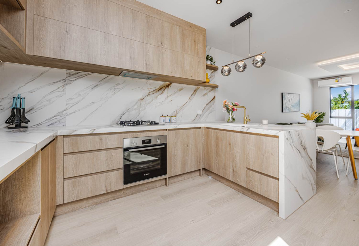 Standalone 4 beds 2.5 baths home with garage, close to schools, shops, 0.8 km to Papatoetoe West School, Lot 3/4 Barrie Avenue, Papatoetoe, Auckland